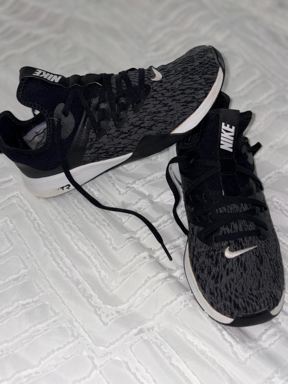 Nike Black & White training Sneakers